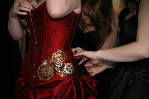 The-couture-company-alternative-bespoke-custom-made-wedding-bridal-quirky-dresses-unusual-steampunk-gears-cogs-bride-victorian-gothic-black-red-gold-metallic-corset-bride-embroidered-dress-steam-punk (26) (Copy)