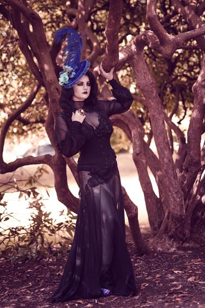The-couture-company-alternative-bespoke-wedding-dresses-and-corset-black-white-blue-unusual-quirky-custom-made-gothic-fairytale (8)