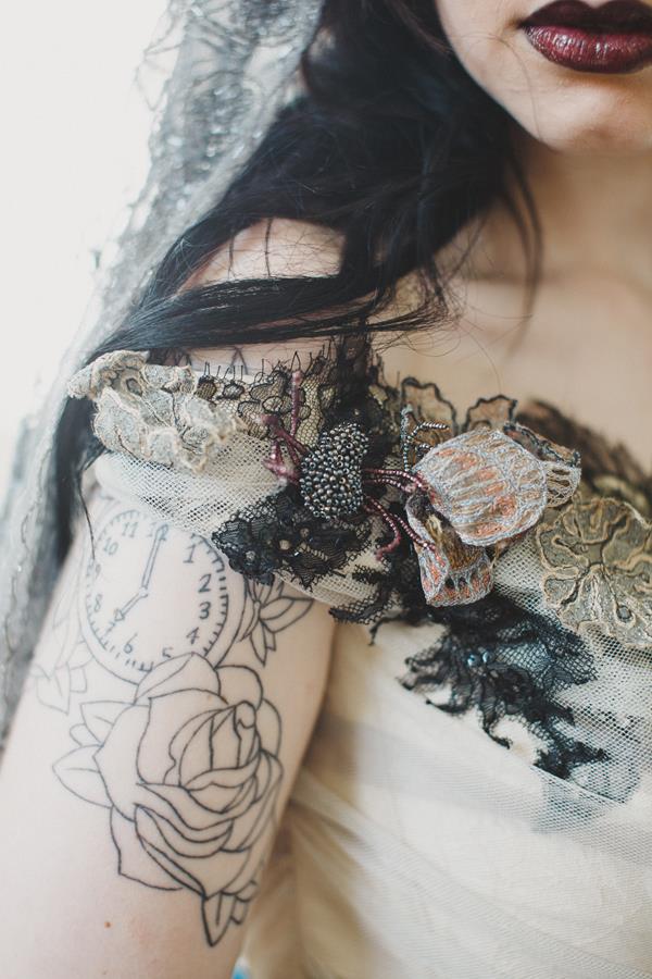 The-couture-company-bespoke-gothic-vintage-alternative-wedding-dresses-tim-burton-black-lace-vampy-victorian-photo-Nicki-Feltham (15)