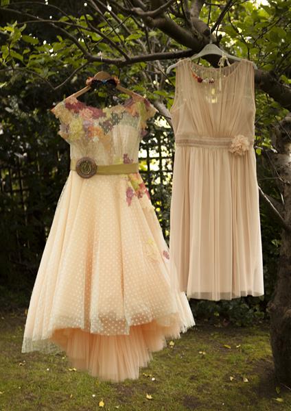 the-couture-company-alternative-bespoke-wedding-dresses-quirky-dress-polka-dot-spotty-hilo-autumn-colors-coloured-festival-bride (6)